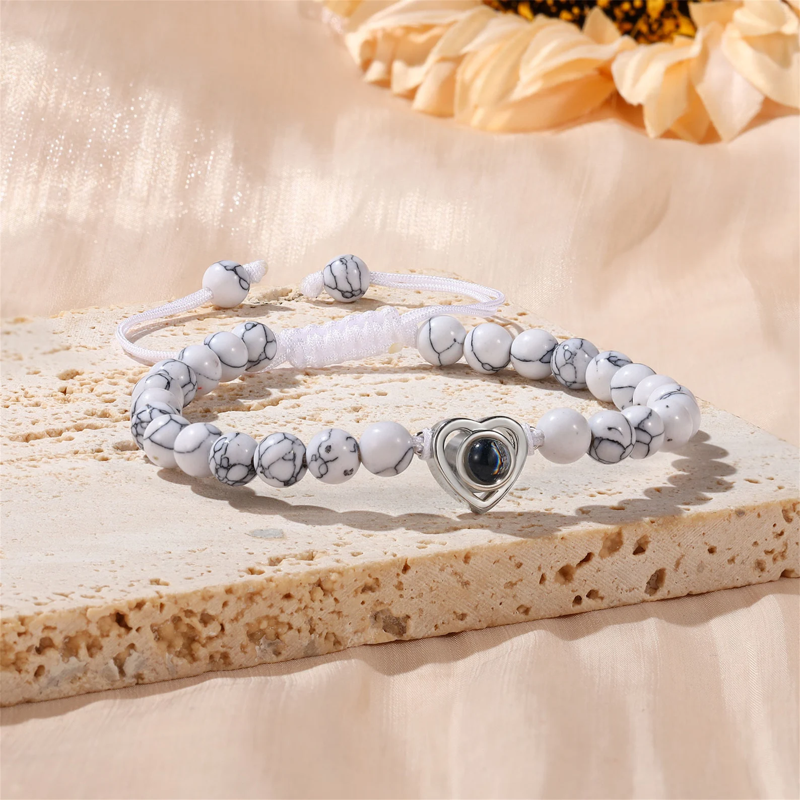 Karoliukų apyrankė „Širdis”